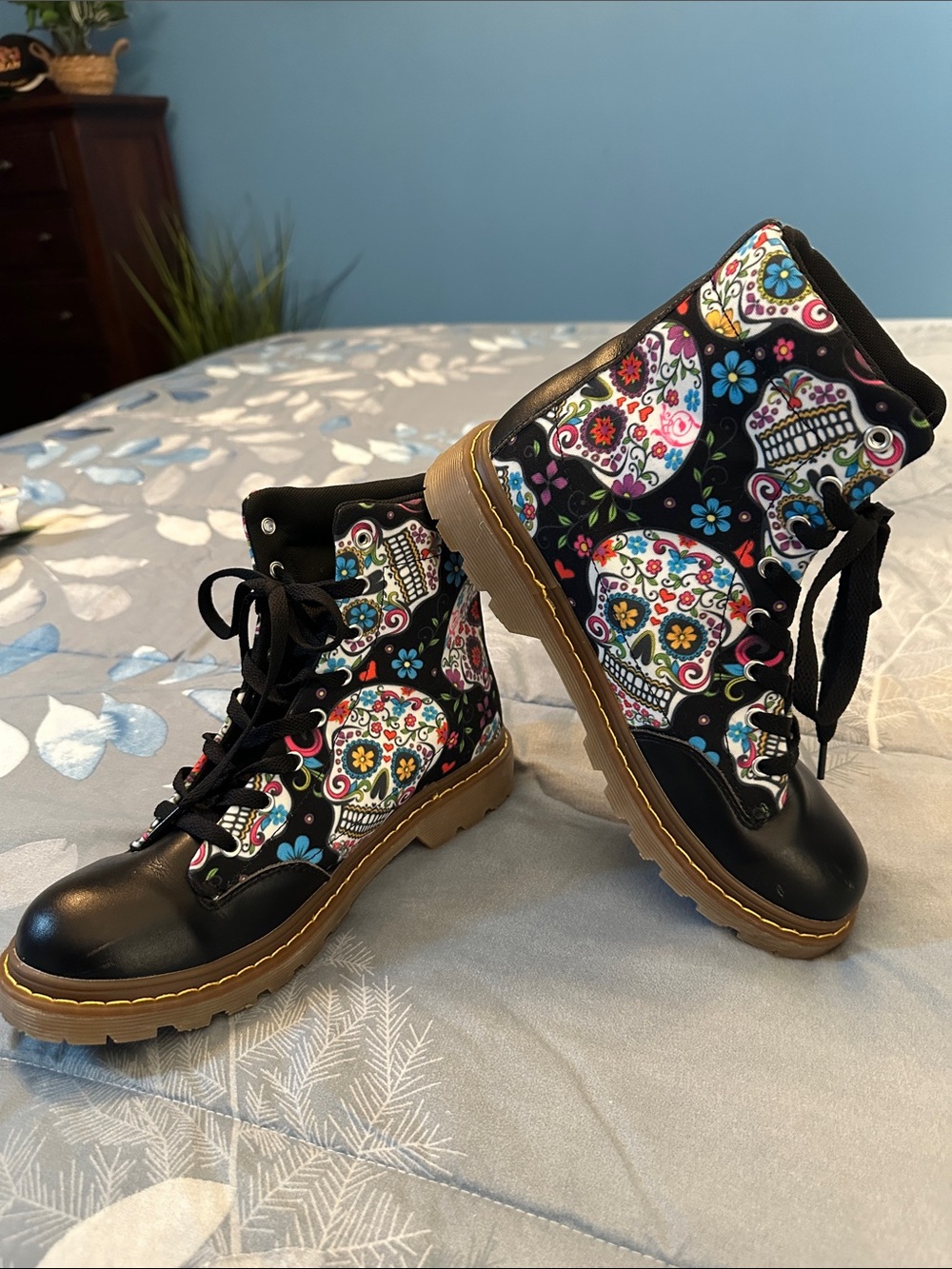 NWOT Black Floral Sugar Skull Combat Boots Sz W9.5 M8.5 EU41 UNBRANDED - Picture 2 of 15